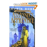 Assassin's Apprentice (The Farseer Trilogy, Book 1) [Mass Market Paperback]